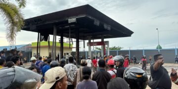 Bhayangkari Polres Mamberamo Tengah Bersinergi dengan Puskesmas Kobakma Gelar Posyandu dan Pemeriksaan Kesehatan