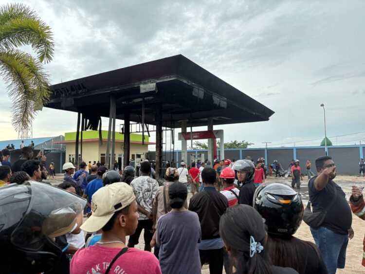 Bhayangkari Polres Mamberamo Tengah Bersinergi dengan Puskesmas Kobakma Gelar Posyandu dan Pemeriksaan Kesehatan