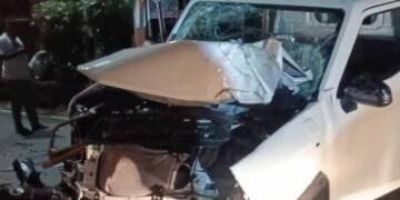 Diduga Dipengaruhi Miras, Pengemudi Alami Kecelakaan Tunggal di Sentani