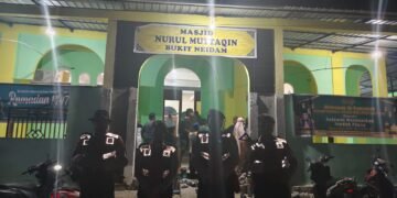Personel Samapta Polres Sarmi Intensifkan Patroli Sambang Masjid Saat Sholat Tarawih