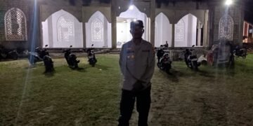 Polres Sarmi dan Polsek Jajaran Hadir Beri Rasa Aman, Sholat Tarawih di Kabupaten Sarmi Berlangsung Khusyuk dan Kondusif
