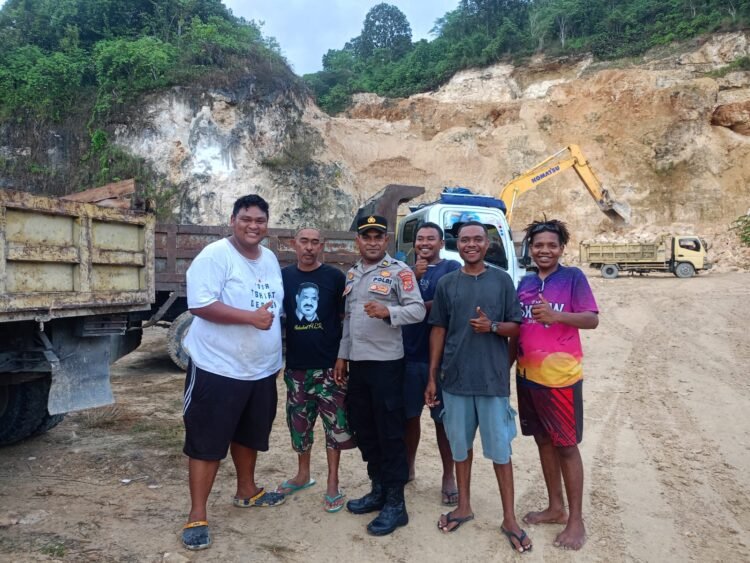 Kapolres Sarmi Kunjungi Polsek Tor Atas, Serap Aspirasi Tokoh Adat dan Kepala Kampung