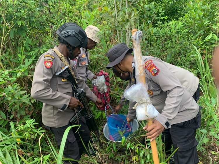 Sat Resnarkoba Polresta Jayapura Kota Edukasi Pelajar SMK Negeri 3 tentang Bahaya Narkoba dan Miras 