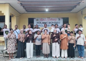 Hadir di Tengah Jemaat, Polisi Amankan Ibadah Minggu di Karubaga