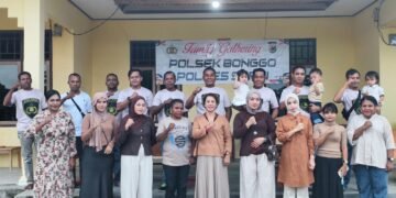 Hadir di Tengah Jemaat, Polisi Amankan Ibadah Minggu di Karubaga