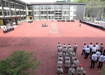 Wakapolda Papua Pimpin Apel Pagi, Tekankan Disiplin dan Kesiapsiagaan Personel dalam Pelaksanaan Tugas 