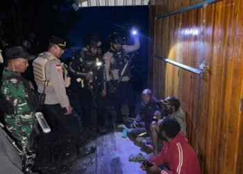 Polsek Nimbokrang Monitoring Persiapan Panen Jagung untuk Dukung Ketahanan Pangan Nasional