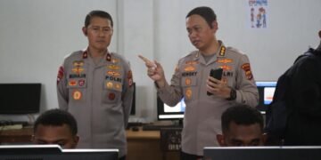 Wakapolda Papua Tinjau Langsung Proses CAT Akademik Penerimaan Bintara Polri