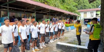 Momentum Kenaikan Yesus Kristus, Persekutuan Oikumene Polda Papua Tebar Kepedulian di Sentani