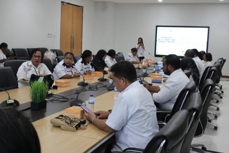 Hadirkan Rasa Aman bagi Nasabah, Personel Polres Tolikara Intensifkan Pengamanan Bank Papua