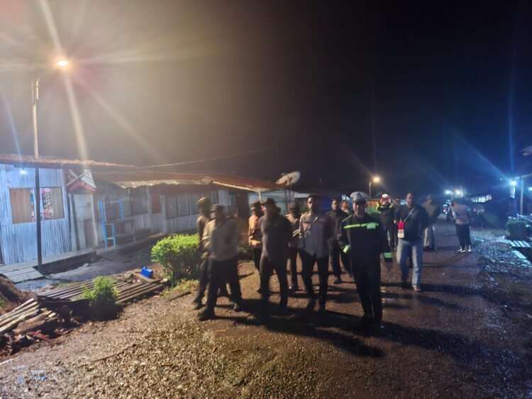 Patroli Humanis Polsek Kelila Perkuat Sinergi dengan Masyarakat dalam Menjaga Kamtibmas
