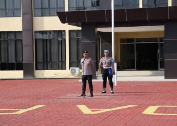 Wakapolda Papua Pimpin Apel Pagi dan Tekankan Disiplin, Kesehatan, serta Dukungan terhadap Kebijakan Institusi